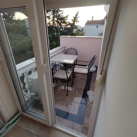 Apartment R&b *