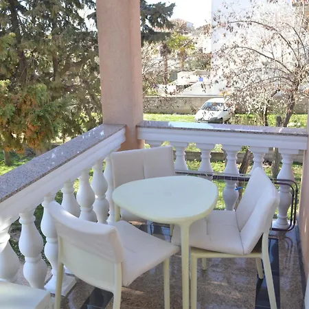 R&b Apartment Turanj