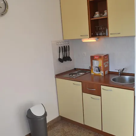 Apartment R&b *